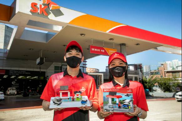 SK에너지가 오는 10월 31일까지 전국 SK주유소와 충전소에서 '3천·5천 포인트 특권' 이벤트를 진행한다. [사진=SK에너지]