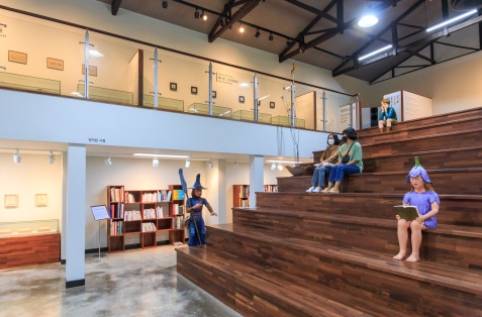 그림책미술관에서는 영국 작가의 작품을 세계 최초로 전시하고 있다. / 제공 =지엔씨이십일