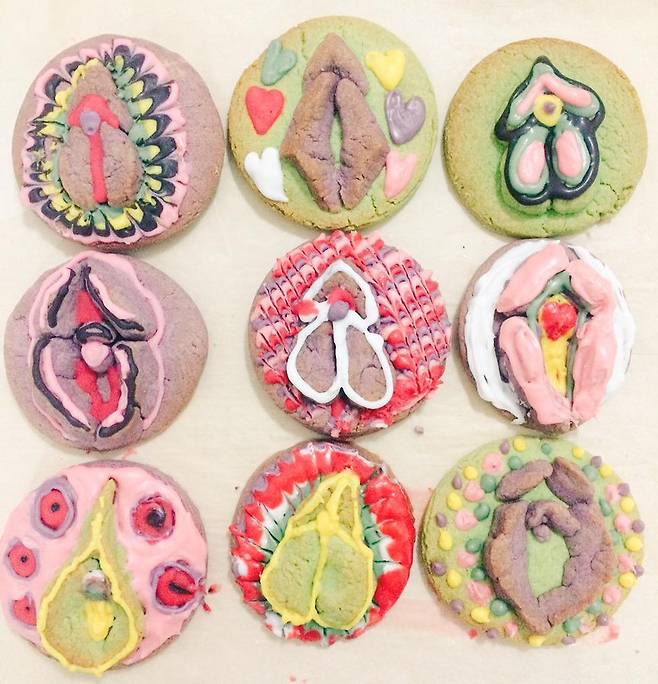 2015년 서울퀴어문화축제에서 판매했던 여성 성기 모양 쿠키(언니모자 트위터 갈무리)© 뉴스1