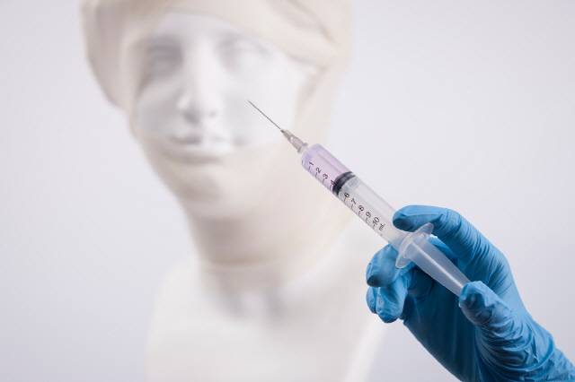 한국보건의료연구원이 미용주사 9종의 효과에 관한 근거가 부족하다는 연구 결과를 내놨다./사진=클립아트코리아