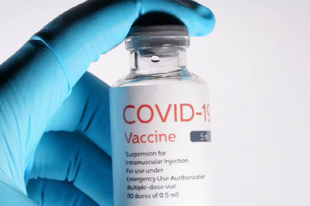 정부가 영국 정부와 코로나19 백신 스와프(교환) 계약을 체결했다/사진=게티이미지 제공