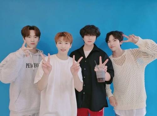 백퍼센트 해체 사진=록현 SNS