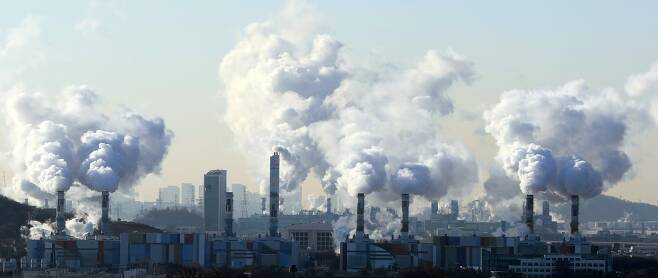 정부가 다음달부터 신규 해외석탄발전 사업에 대한 공적 금융지원을 중단한다. /사진=뉴시스 이영환 기자