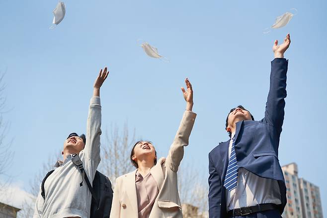 코로나19 백신 개발사 관계자들이 내년에 코로나 팬데믹이 종식될 것이라는 희망적인 전망을 일제히 내놨다. 게티이미지뱅크