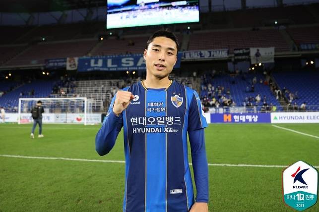 프로축구 K리그1 울산 현대의 이동준이 25일 광주 FC와의 경기에서 1-0으로 승리한 뒤 기뻐하고 있다. 사진=한국프로축구연맹 제공