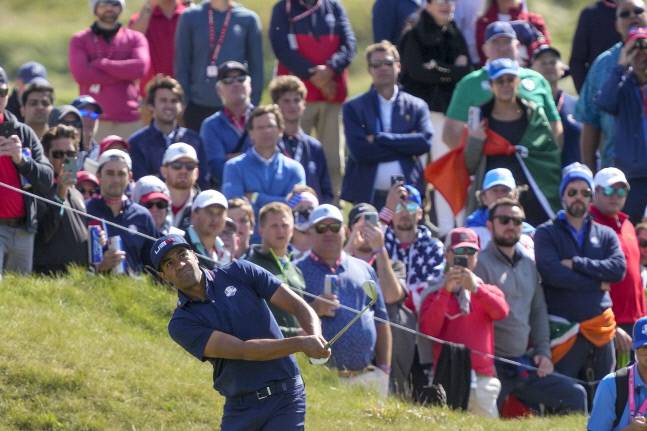 미국팀의 토니 피나우가 라이더컵 1라운드를 소화하고 있다. 사진 | AP 연합뉴스