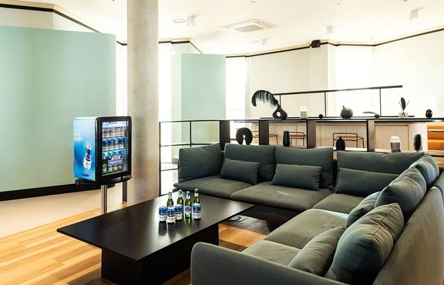 '칭따오'(TSINGTAO)가 1인 가구 주거 브랜드 '셀립'(célib)과 협업해 '칭따오 논알콜릭 라운지 샘플링'을 진행한다./사진제공=비어케이 칭따오