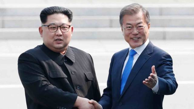 문재인 대통령과 북한 김정은. /연합뉴스