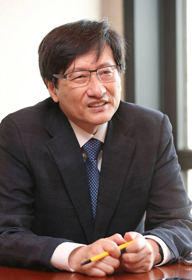서울시향 이사장에 내정된 강규형 명지대 교수. 남강호 기자