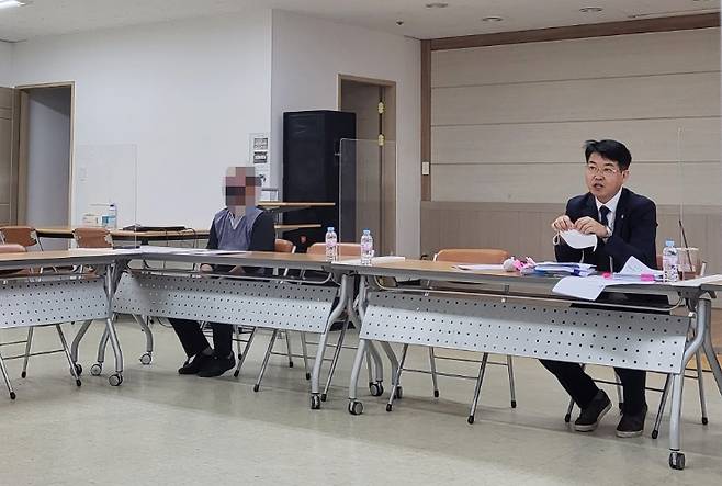 '성범죄 피해' 청주 여중생 유족 "아동학대법 개정 촉구" [촬영 천경환 기자]