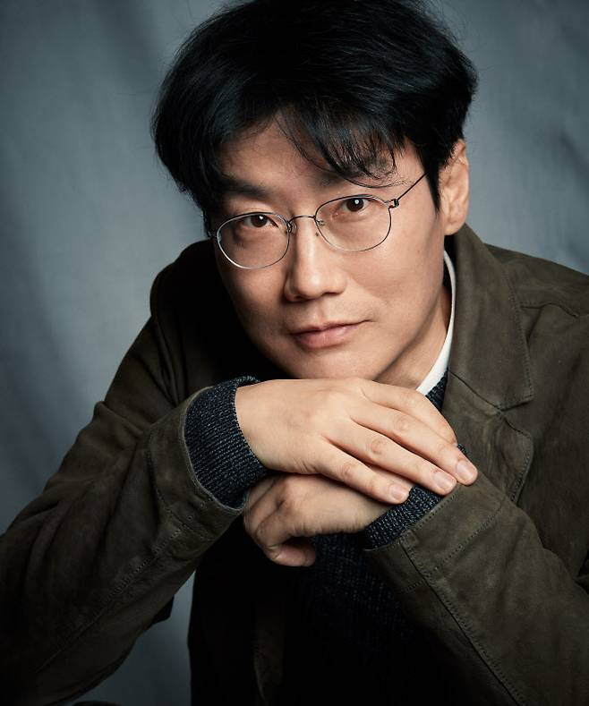 한국 최초로 미국 넷플릭스 1위를 기록한 오리지널 시리즈 ‘오징어게임’의 황동혁 감독(사진=넷플릭스)