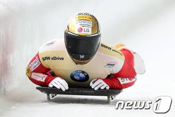 아이언맨 윤성빈이 베이징 동계 올림픽에서도 아이언맨 헬멧을 착용한다. © AFP=뉴스1