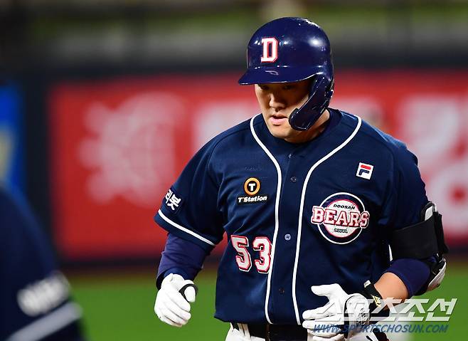 2021 KBO리그 두산베어스와 kt위즈의 29일 수원kt위즈파크에서 열렸다. 두산 양석환이 5회초 1사 2,3루에서 2타점 적시타를 치고 있다.  수원=최문영 기자 deer@sportschosun.com /2021.09.29/