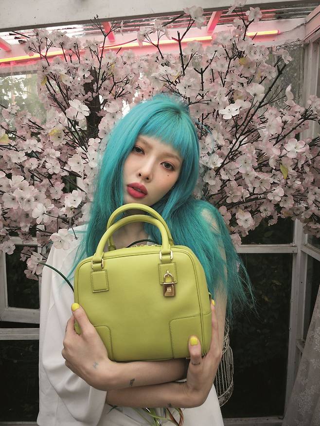 현아/로에베 제공