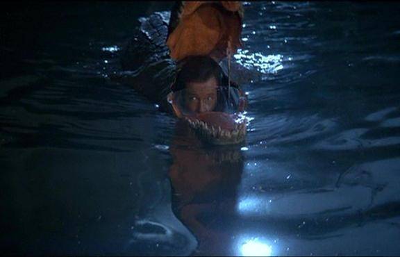 영화 ‘007 옥토퍼시’ 스틸컷. 사진=네이버 영화