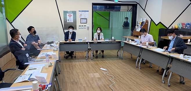 [안동=뉴시스] 29일 경북테크노파크 글로벌 게임센터에서 '경북 게임시티 조성사업 기본계획 및 타당성 조사 연구용역' 착수보고회가 진행되고 있다. (사진=경북도 제공) 2021.09.29 *재판매 및 DB 금지