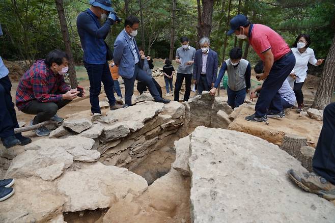 해남군은 28일 오후 문화재청 등이 참여한 마한 신미제국의 읍호리고분군 발굴 현장 설명회를 했다. ⓒ해남군