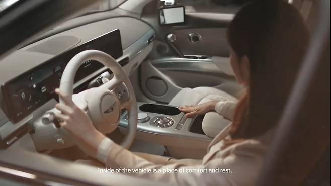 GV60 실내./GV60 최초 공개 영상 캡처