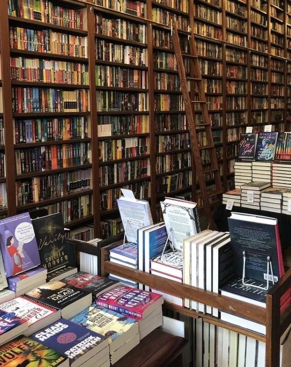 오토 펜즐러가 운영하는 뉴욕의 '미스터리 서점'. 세계에서 가장 크고 오래된 미스터리 서적 전문 서점이다. 사진 인스타그램 캡처