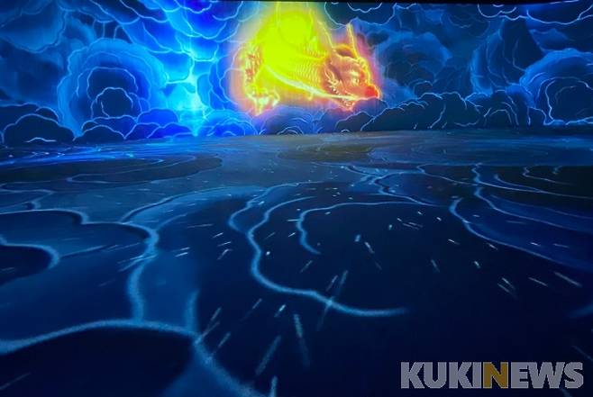 2층 미디어전시관에서 펼쳐지는 미디어아트 영상 '꿈의 정원'.