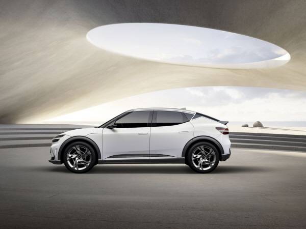 “451km 달린다” 베일 벗은 제네시스 전용 전기차 `GV60`…5990만원부터 [사진제공=제네시스]