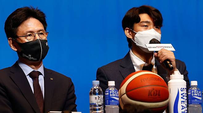 프로농구 개막 미디어데이에서 각오 밝히는 수원 KT 양홍석