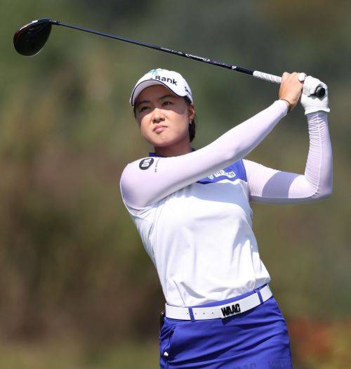 이민지가 하나금융그룹챔피언십 둘째날 4번홀에서 티 샷을 하고 있다. 사진제공=KLPGA