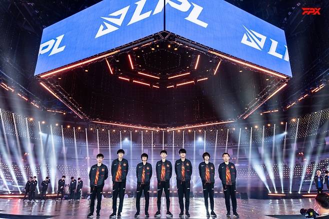 중국의 펀플러스 피닉스(FPX).&nbsp; &nbsp;FPX 트위터