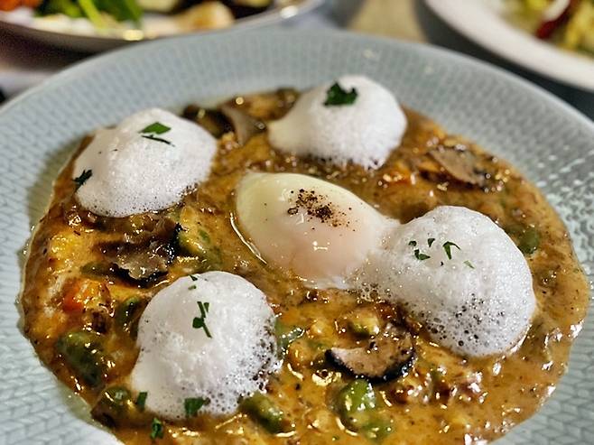 마제스티 타바론 티라운지 겐마이뇨끼