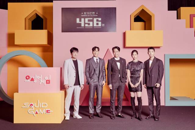 15일 오전 진행된 넷플릭스 ‘오징어 게임’ 제작발표회에 참석한 배우 허성태, 박해수, 이정재, 정호연, 위하준(왼쪽부터) /넷플릭스 제공
