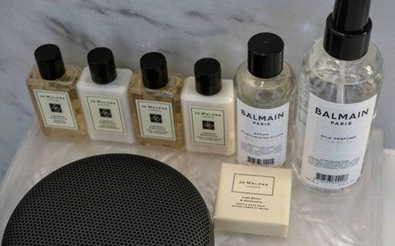 작은 크기의 호텔 어메니티들. 주로 고급 화장품 브랜드가 많다. 사진 인스타그램 캡처