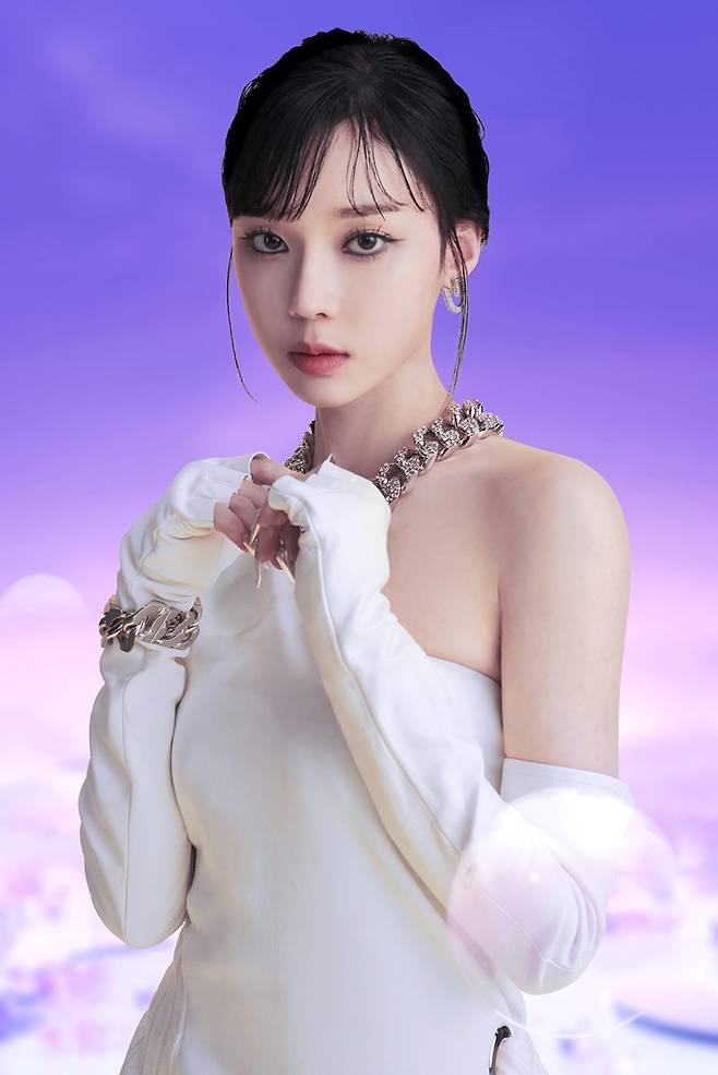 에스파 'Savage' 룩은 지방시 오뜨 쿠뛰르 맞춤 의상