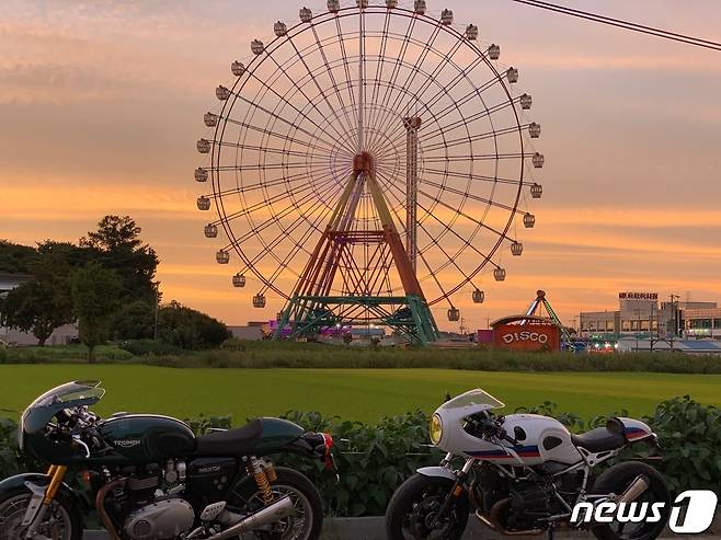 오토바이와 인증샷© 뉴스1