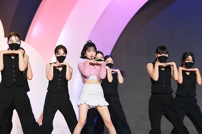 조유리/웨이크원 제공 © 뉴스1