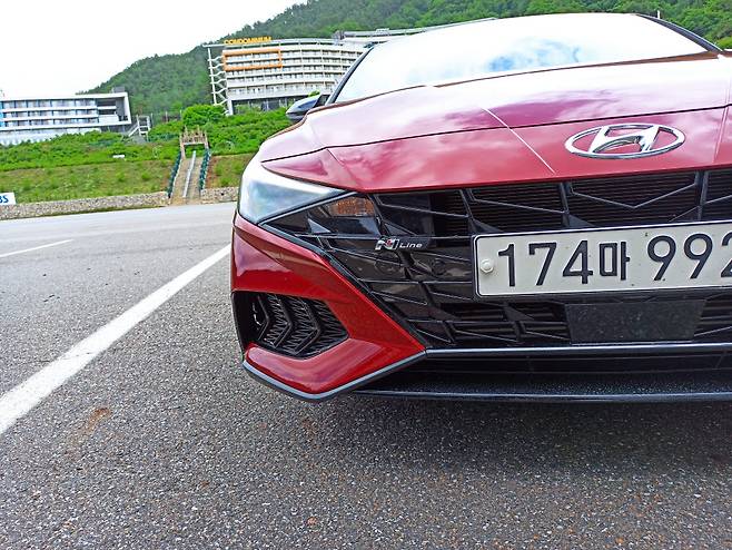 아반떼 N라인 라디에이터 그릴