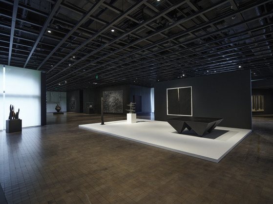 The view of the ″Black Blank″ exhibition at a permanent collection gallery of Leeum, which will reopen on Friday. [LEEUM MUSEUM OF ART]