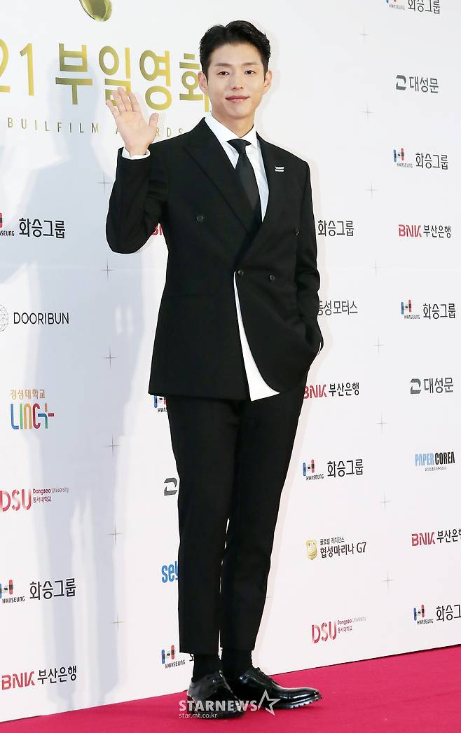 하준 '여유로운 인사'[★포토]