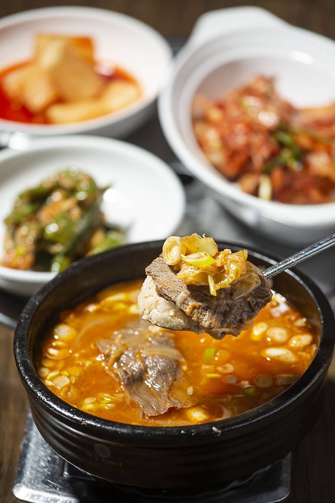 공산성 인근 국밥집 '새이학가든'의 대표 메뉴인 '공주 국밥'. /김종연 영상미디어 기자