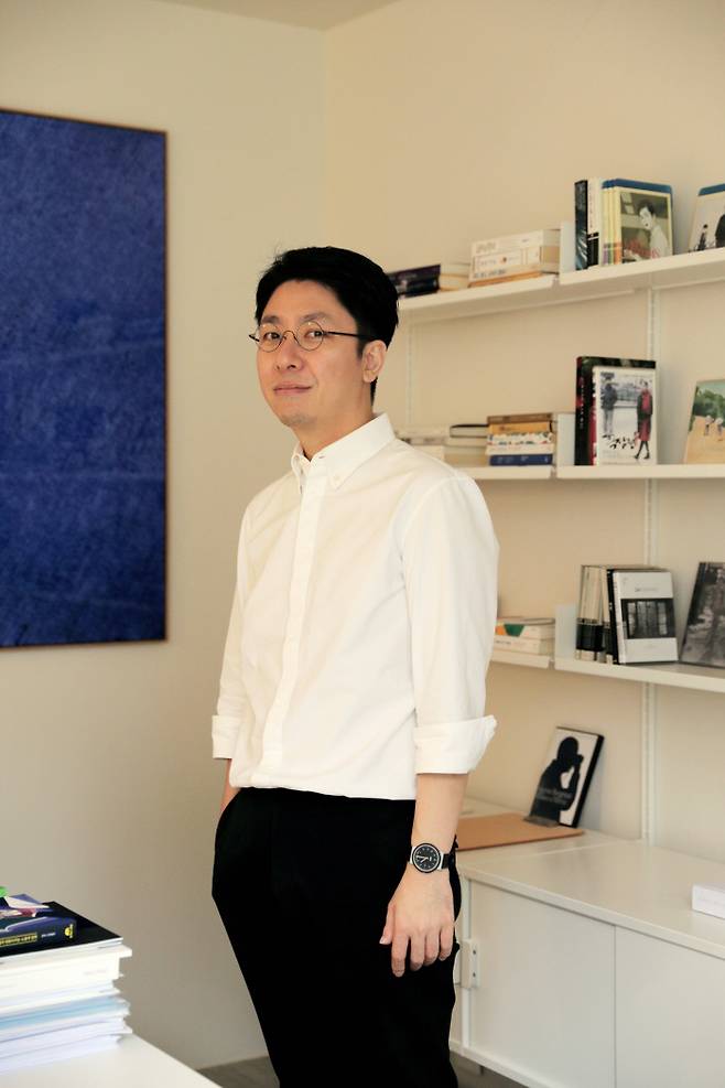 다큐를 연출한 권명국 감독은 “타다는 스타트업의 본질인 ‘악전고투’를 가장 잘 보여주는 브랜드”라고 설명했다.BLUE 제공