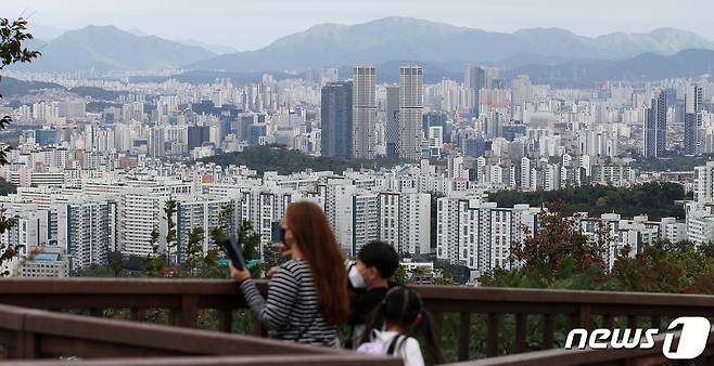 서울 아파트 모습(자료사진) 2021.10.12/뉴스1 © News1 박지혜 기자