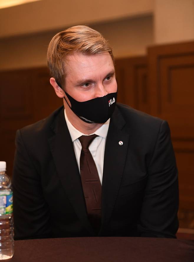 [서울=뉴시스]대한항공 토미 틸리카이넨 감독.(사진=한국배구연맹 제공)