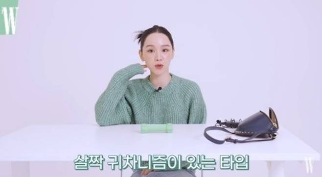 [서울=뉴시스] 신혜선 2021.10.13사진=유튜브 채널 W KOREA) photo@newsis.com *재판매 및 DB 금지