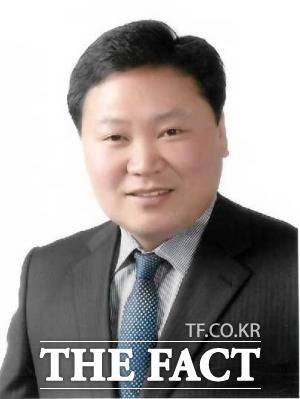 전북 순창군의회 손종석 의원이 15일 제264회 순창군의회 임시회 본회의에서 전북도시군의장협의회장이 수여한 '지방의정봉사상'을 수상했다고 밝혔다. /순창군의회 제공