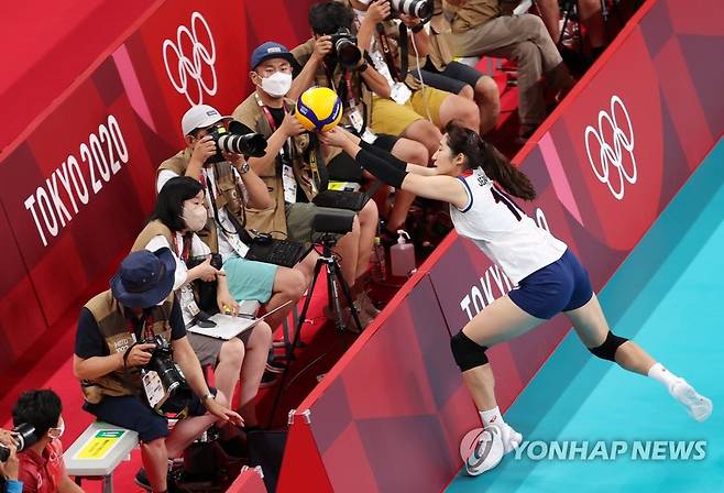 [올림픽] 몸 날리는 정지윤 [연합뉴스 자료사진]