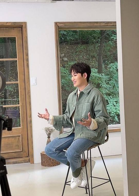 Singer Kim Hie-jae has expressed his excitement ahead of ConcertKim Hie-jae posted a picture and a picture on his 16th day in his instagram saying, We meet with you quickly ~ I am excited about tension during preparation for Concert.The photo shows Kim Hie-jae sitting in front of the camera and shooting, a perfect digestion of sophisticated jeans and jackets.Especially Kim Hie-jaes warm-hearted features catch his eye.Meanwhile, Kim Hie-jae has been active in various fields since appearing on TV Mr Trot last year. In 2022, MBC From now on, Showtime! and goes on to the Acting challenge.