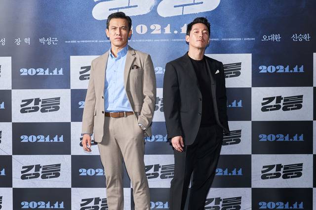 영화 '강릉'은 강릉을 배경으로 펼쳐지는 두 조직 간의 대립을 그린 누아르 영화다. 6년 전 '장사의 신'에서 대립 연기 호흡을 맞춘 유오성과 장혁이 낭만을 담은 강렬한 누아르 영화의 주인공으로 출격한다. /스튜디오산타크로스 제공