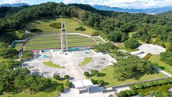 광주광역시 북구 운정동 국립5·18민주묘지 전경. 프리랜서 장정필