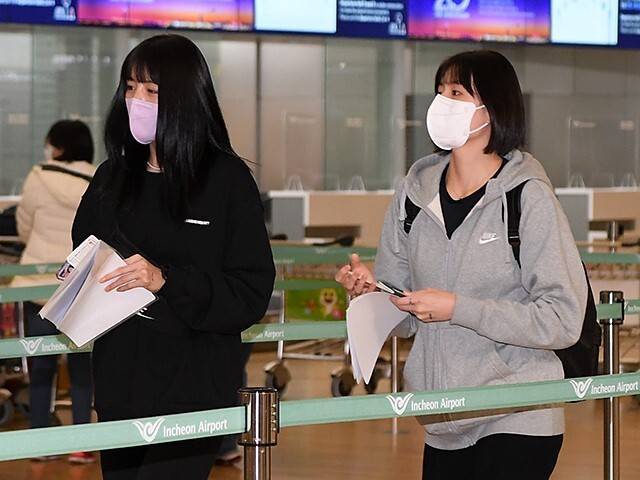 16일 그리스로 출국하는 이재영·이다영 / 사진=MK스포츠