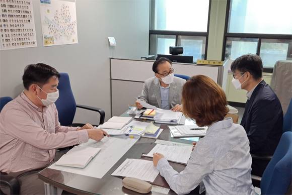 12일 ‘역사교육 활성화’를 주제로 서울시교육청 민주시민생활교육과와 간담회를 개최한 김용연 시의원(더불어민주당, 강서4)