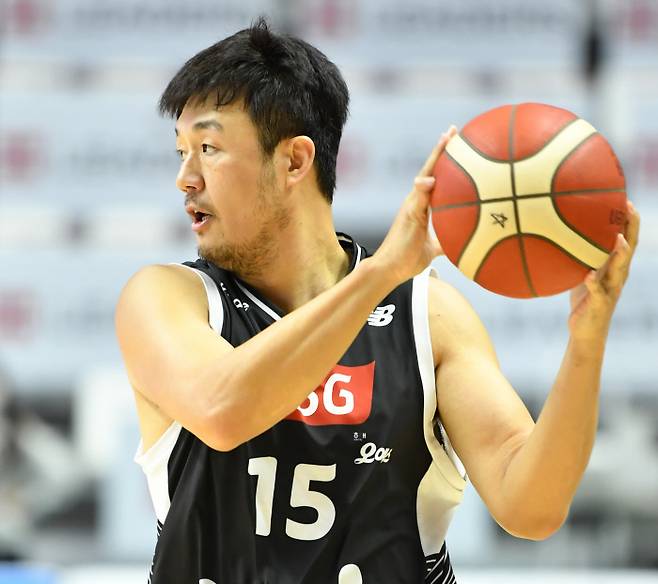 정성우와 김동욱(아래 사진).